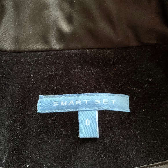 Small Black Cropped Smart Set Blazer Jacket - Picture 3 of 5